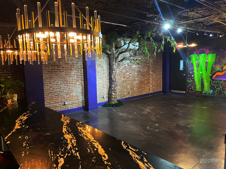  Chic Brooklyn Hideaway w/ Botanical Café + Garden 