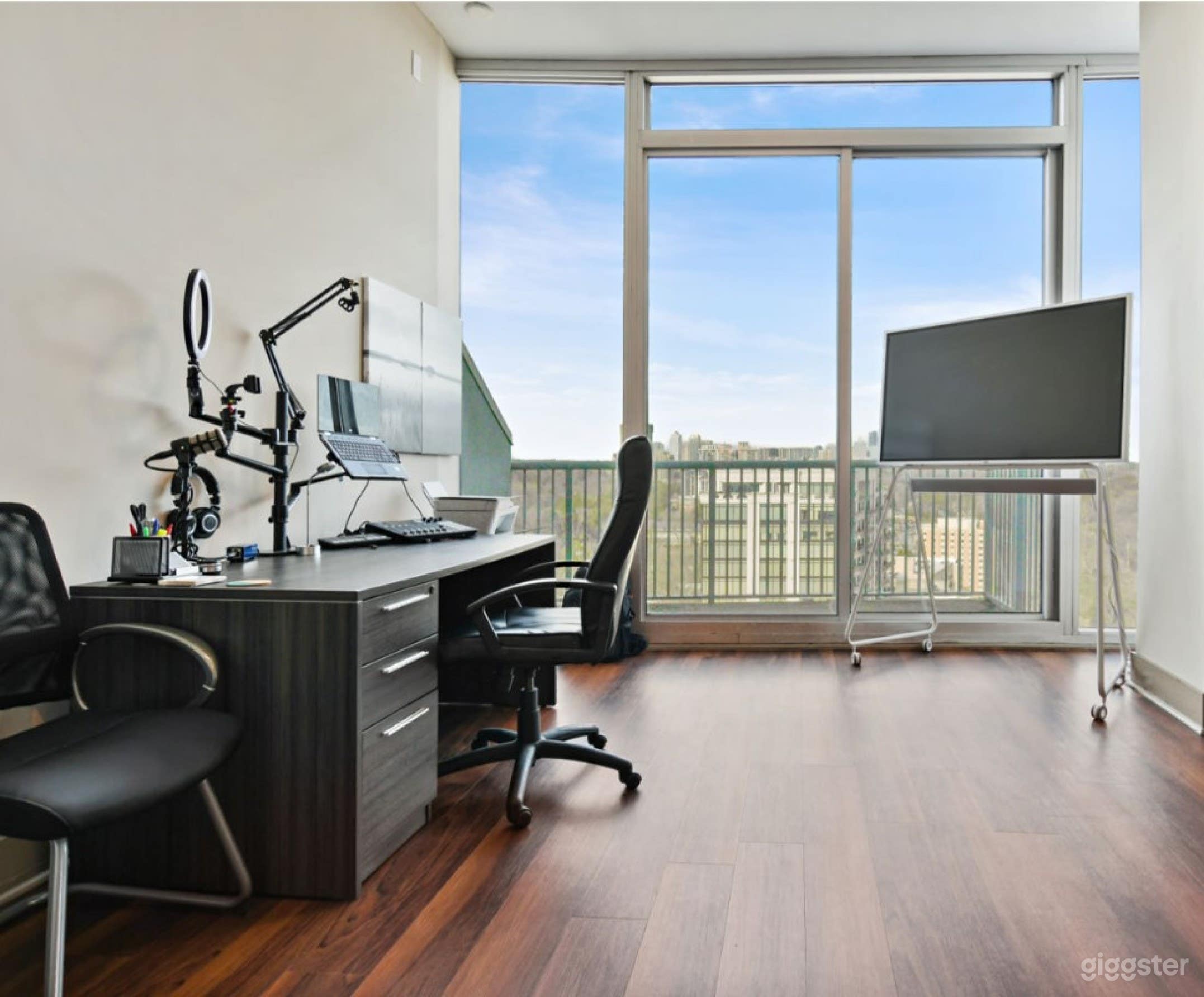 Recording And Podcast Studio In Atlanta Photo 1