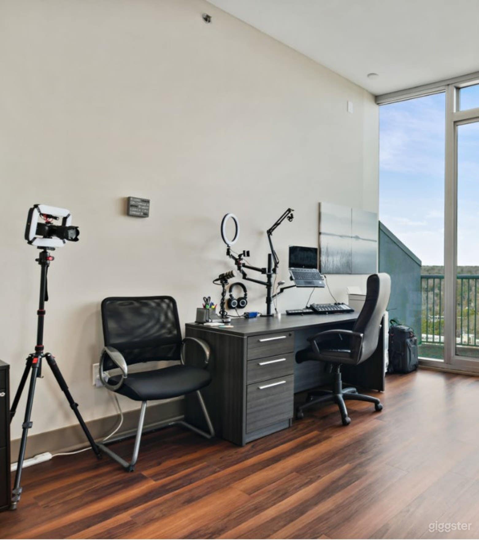 Recording And Podcast Studio In Atlanta Photo 2