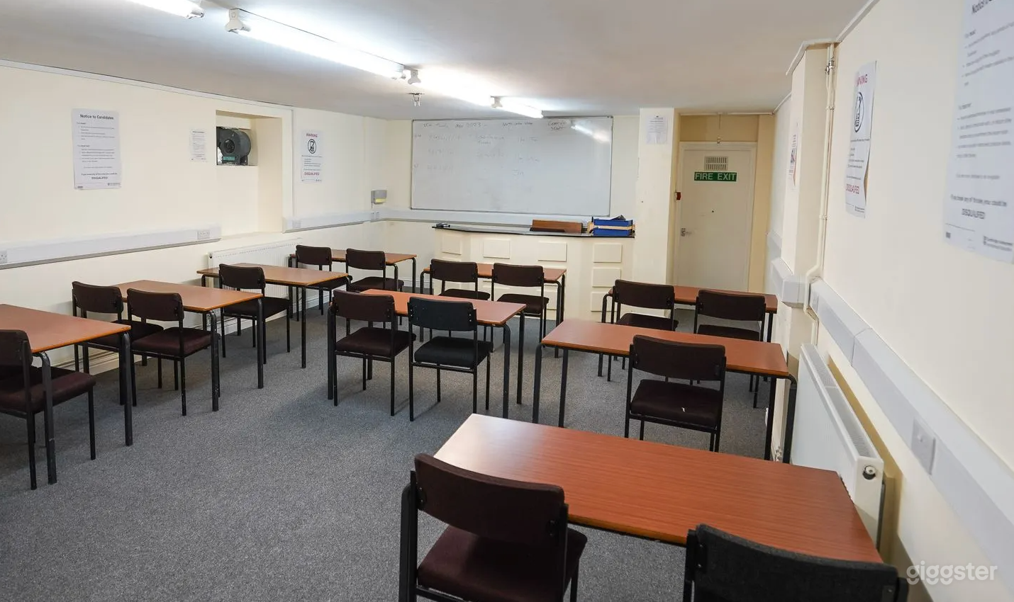 Classroom/Meeting room 104 Good for 24 Persons Photo 1