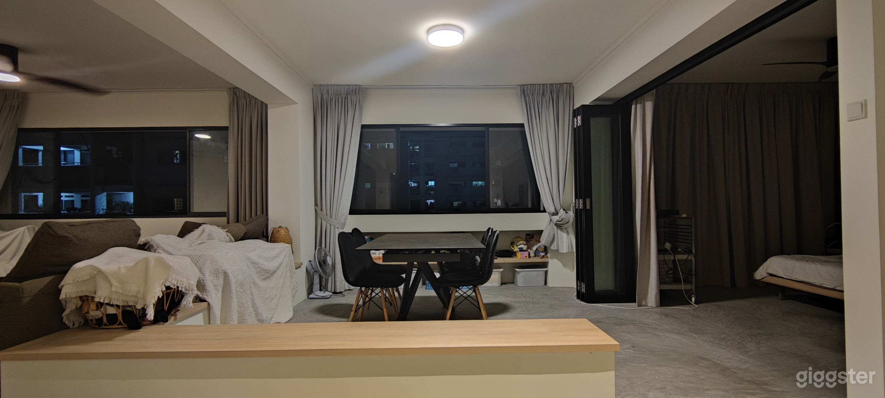 Spacious HDB Apartment unit Photo 3