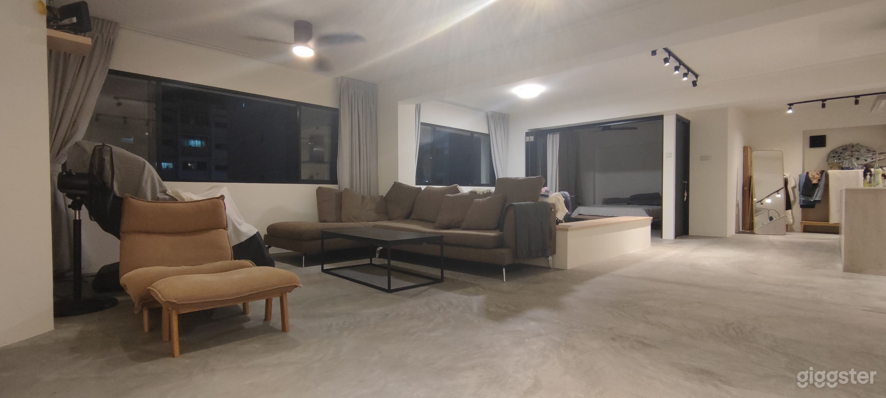 Spacious HDB Apartment unit Photo 4