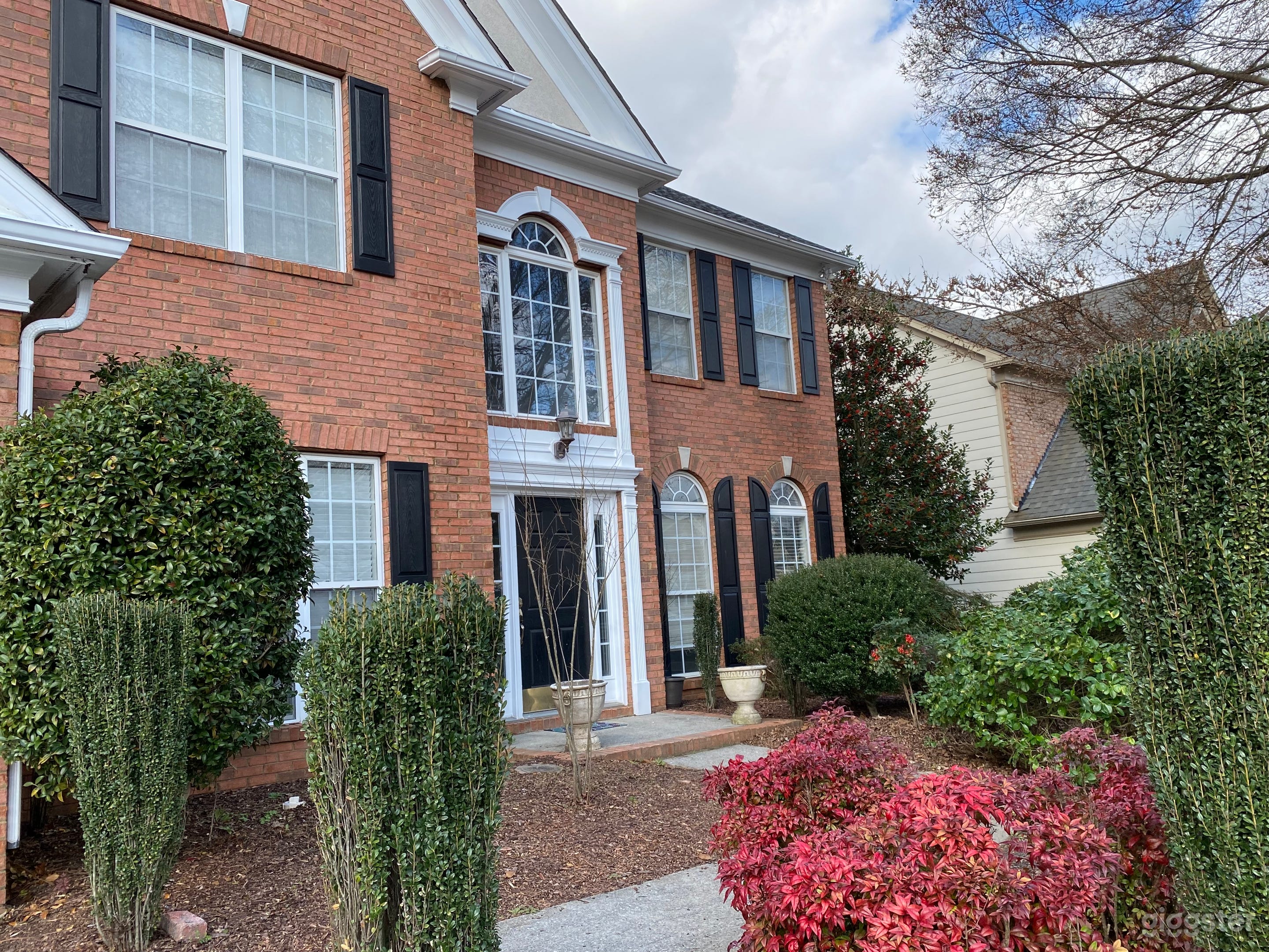 Spacious, Modern, Elegant and Traditional Brick Single Family Home in Atlanta 1 Mile from Truist Park Photo 1