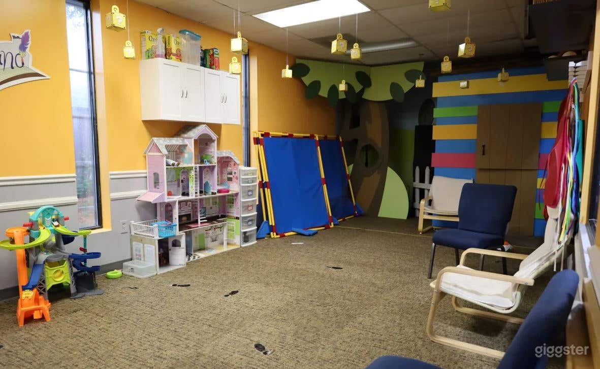 Yellow Classroom Photo 2