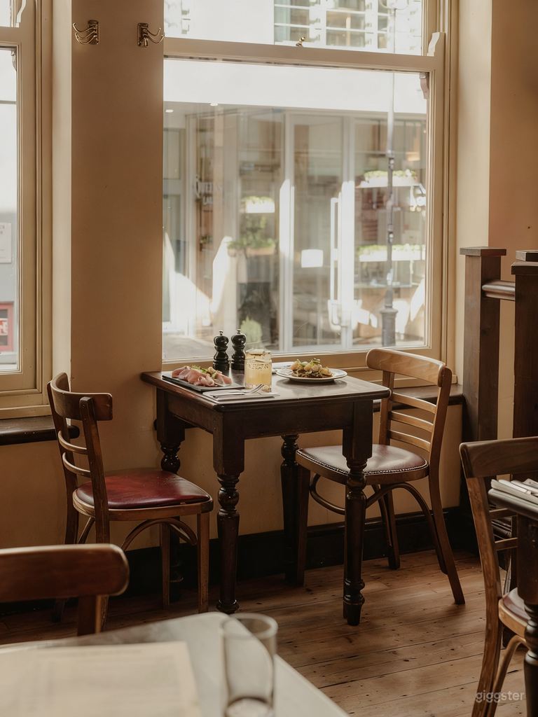  The Tavern - Bar and Grill 