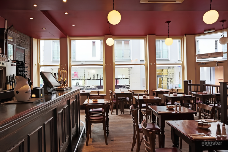  The Tavern - Bar and Grill 