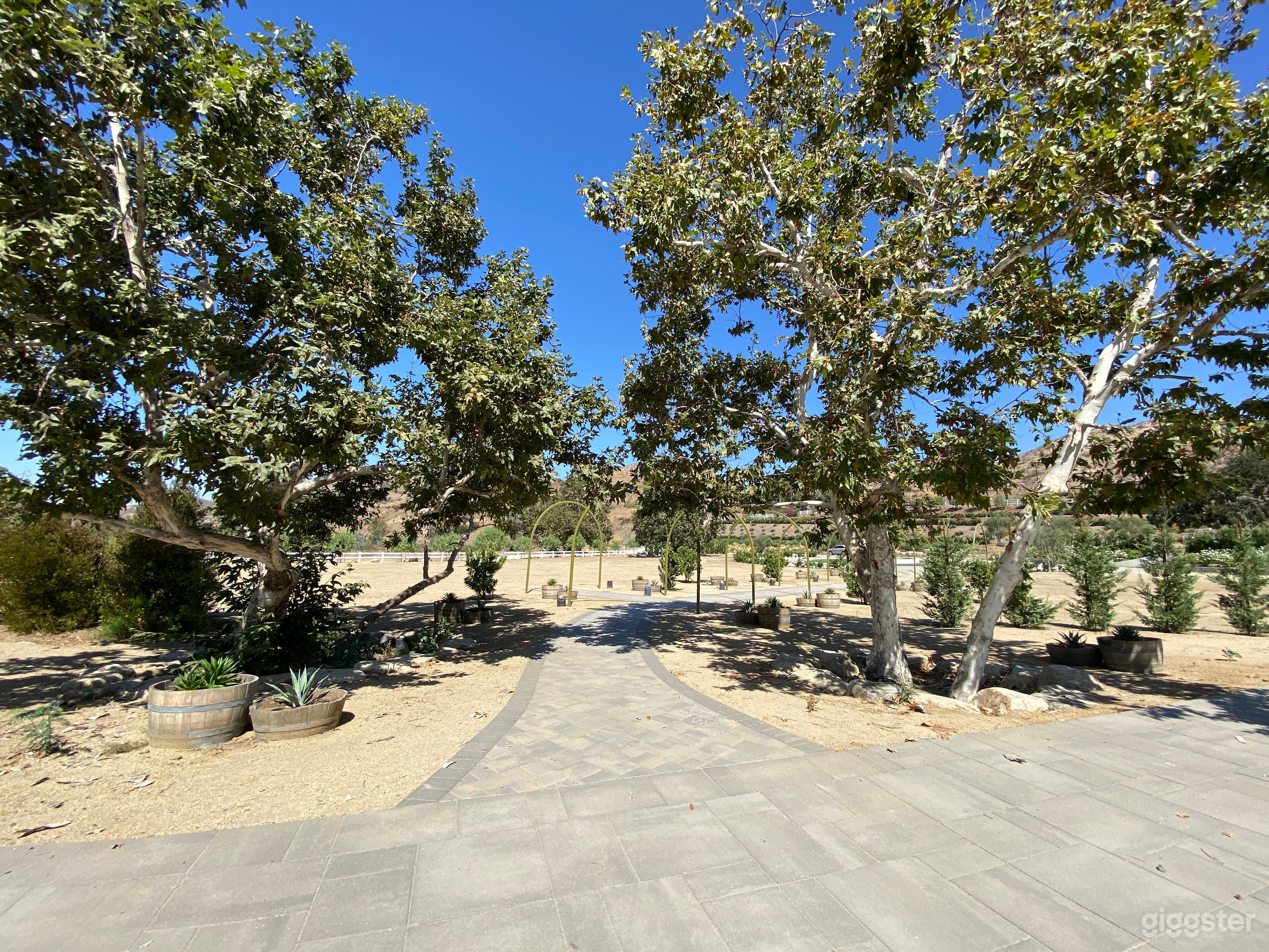 Outdoor Venue on Ranch Los Angeles Sylmar Photo 4