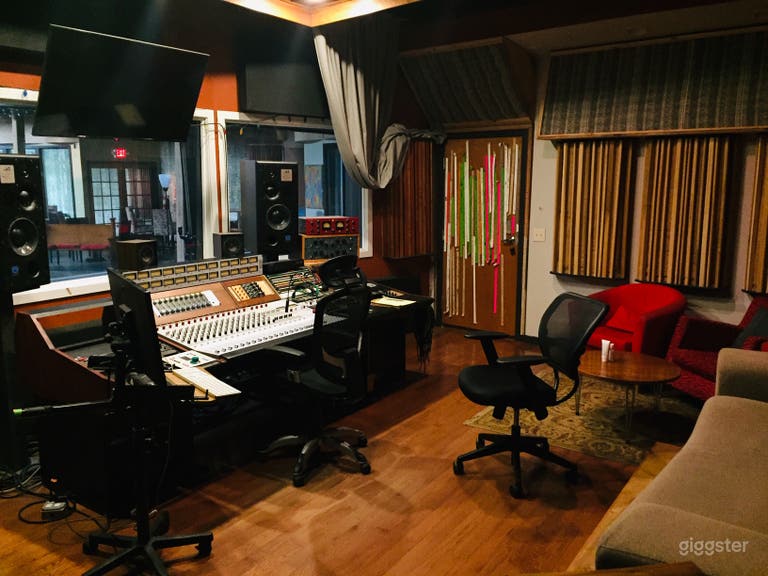  Rustic Studio with Natural Wood and Brick for Film 