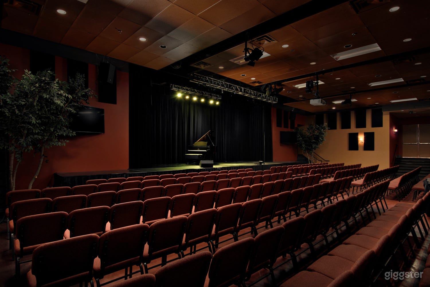 Event Space & Music Hall in Richmond Hill Photo 2