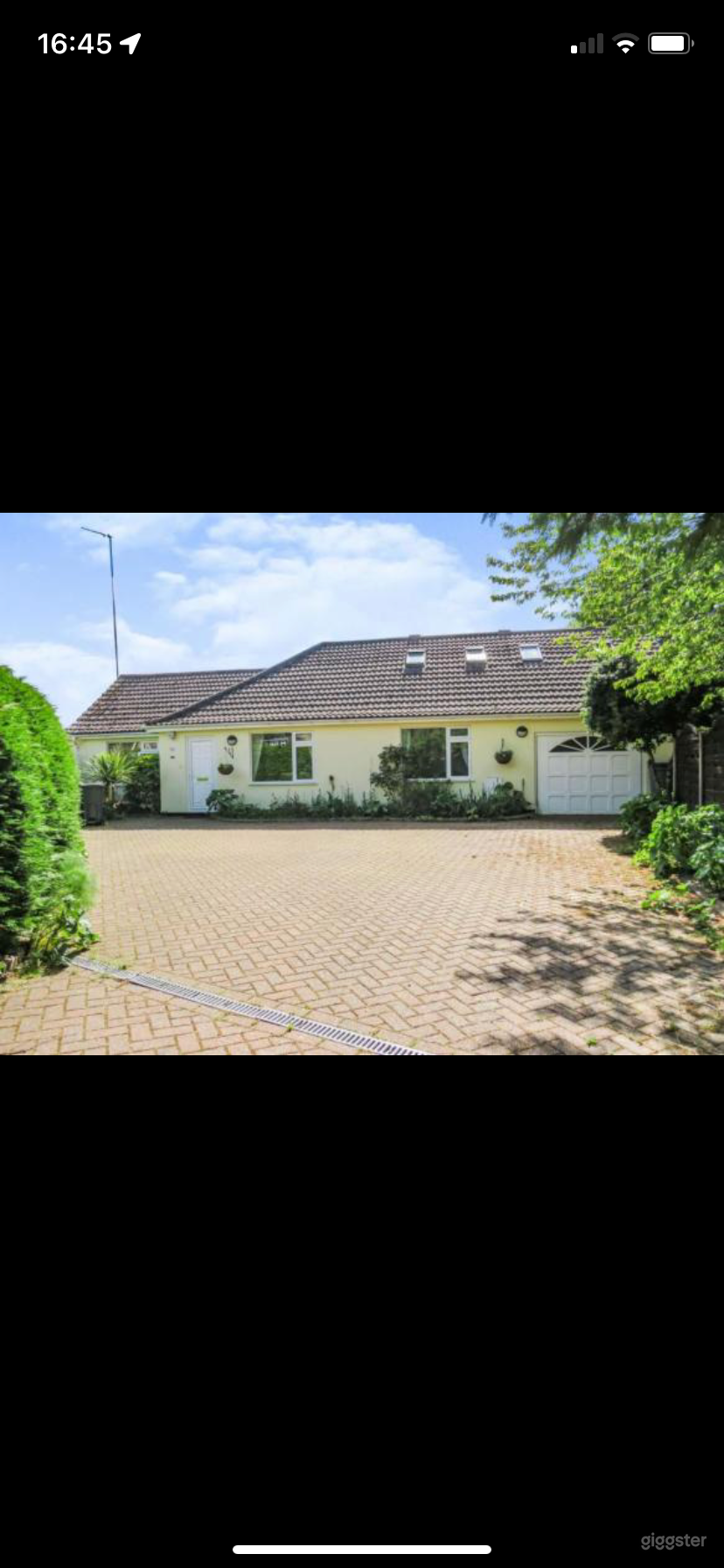 5 bed 2 bath with pond Photo 1