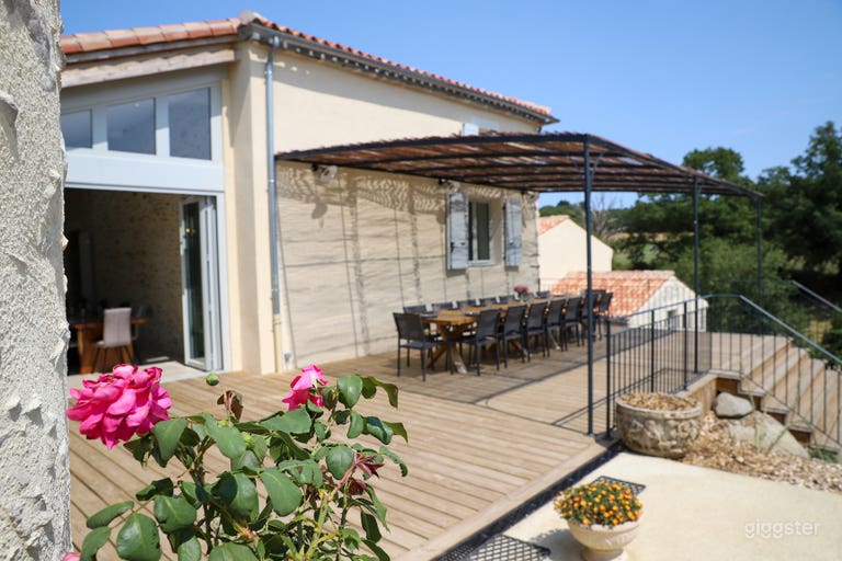  Charmant hameau en pierre sur 20 acres de campagne française 