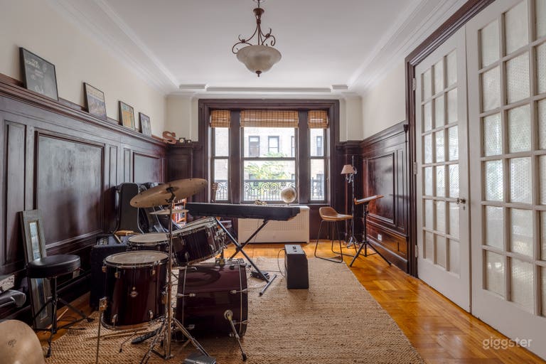 Music room--was used as a bedroom 