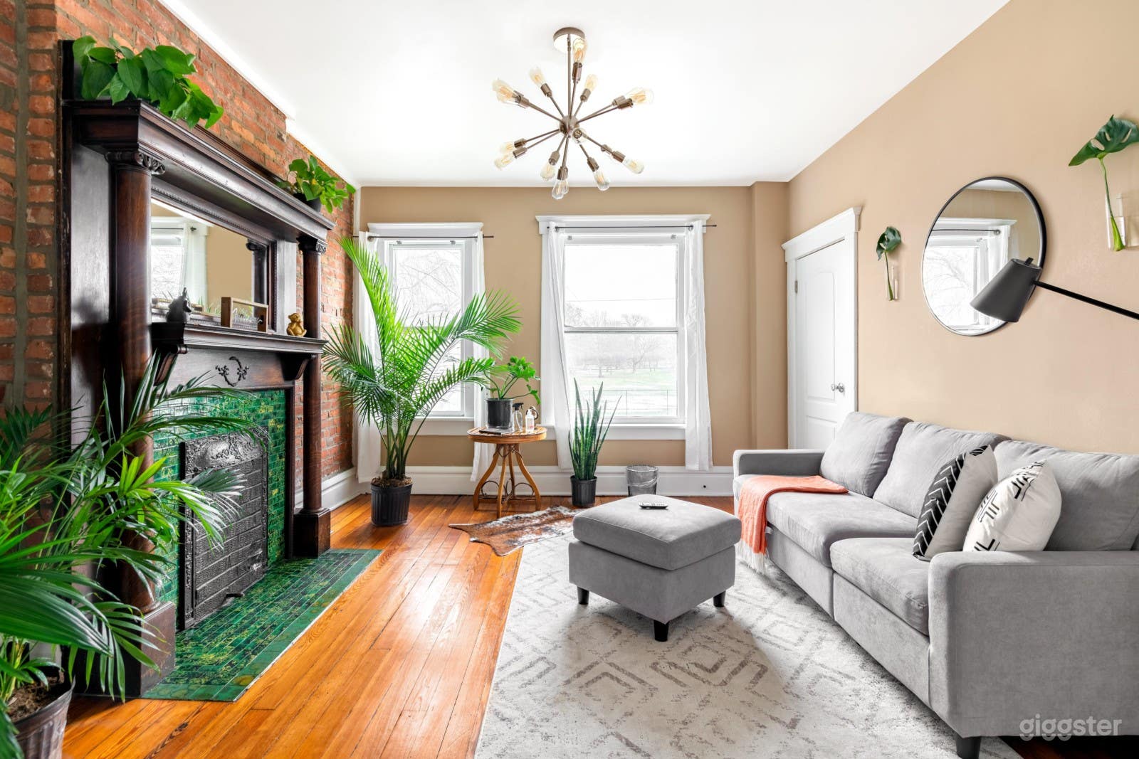 The Jungle Book, NORTH DOWNTOWN TOWNHOUSE Photo 1