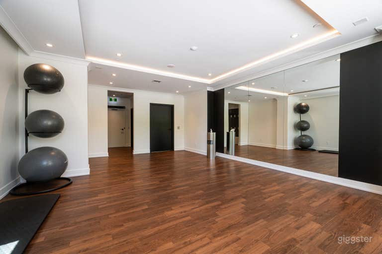  Open Yoga Studio 