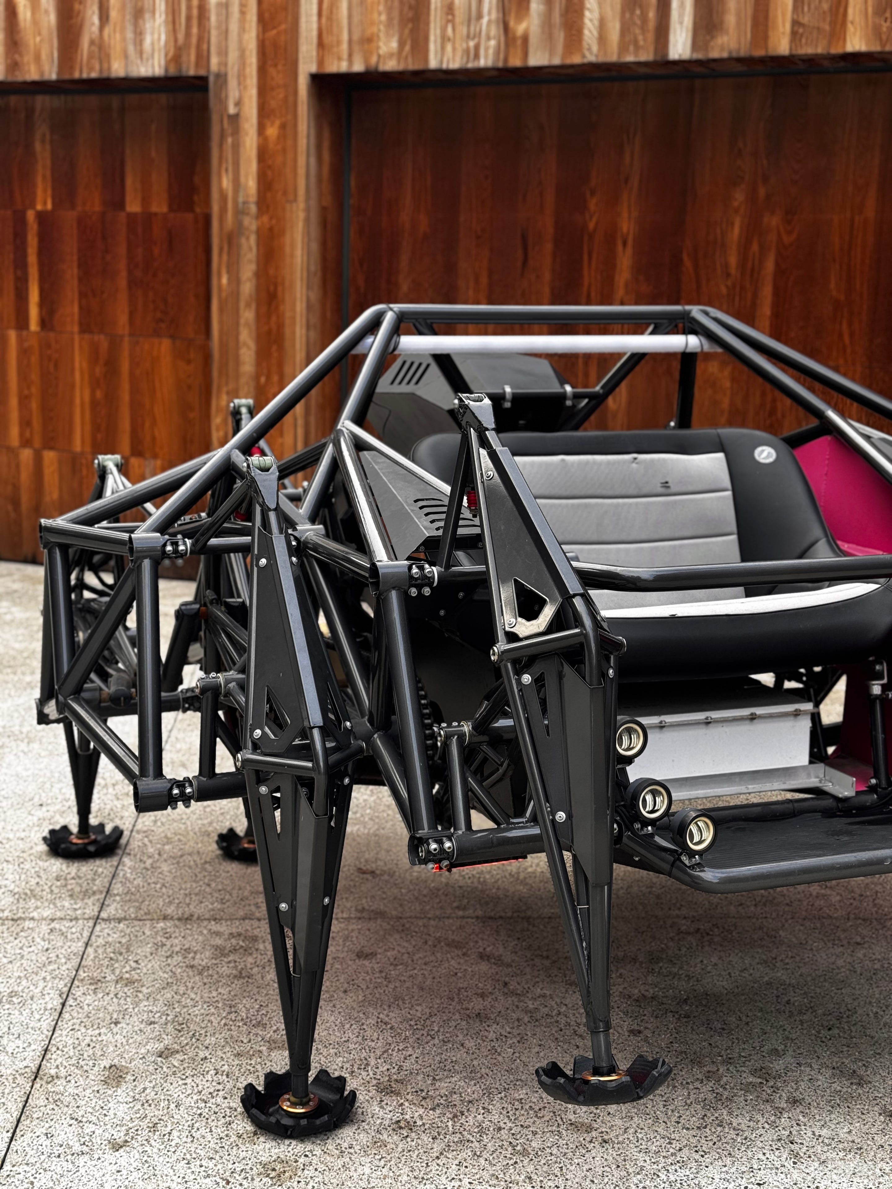 Spider Art Car Photo 3