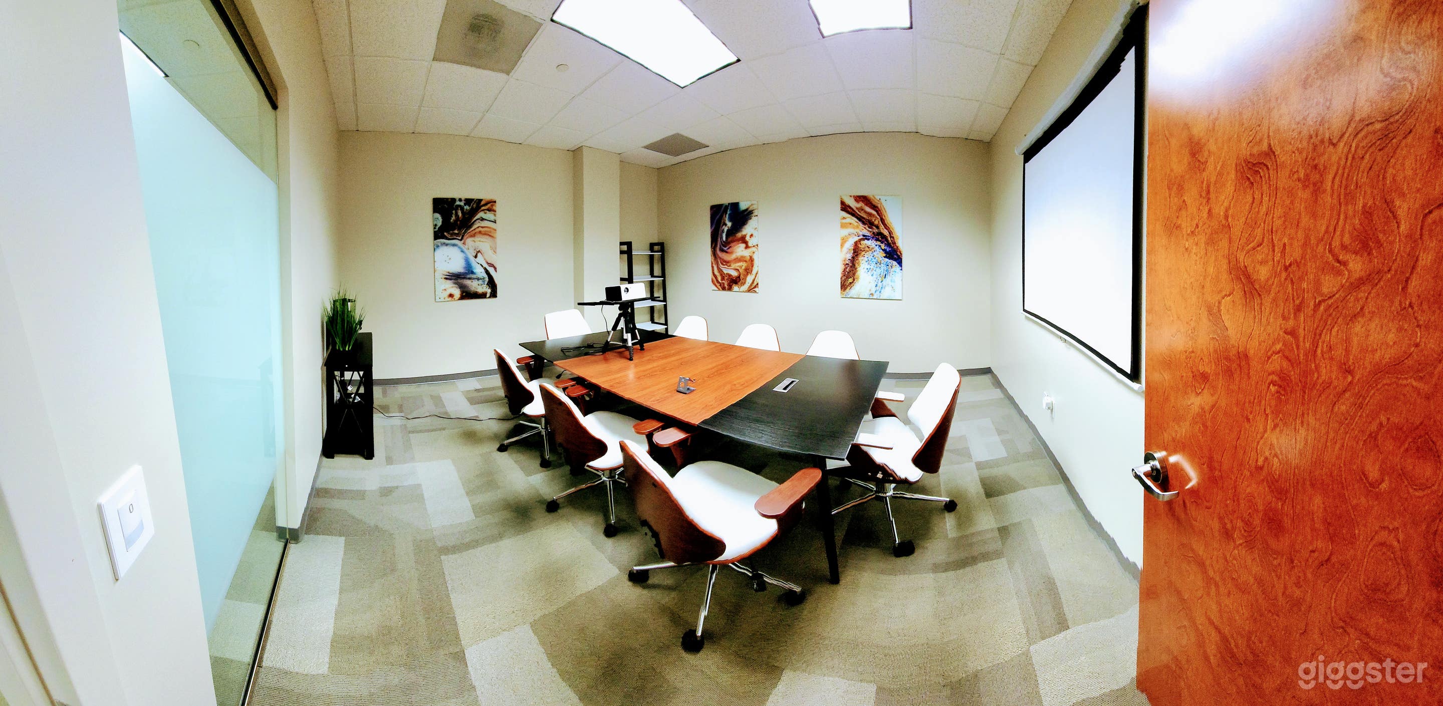 Premier Conference Space in Elite Atlanta Dunwoody Photo 2