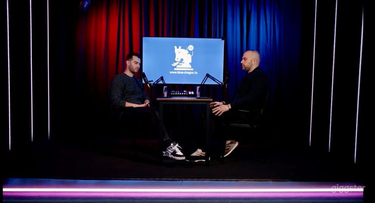  Podcast Recording Studio 