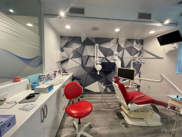  Oficina dental moderna con sala de examen 