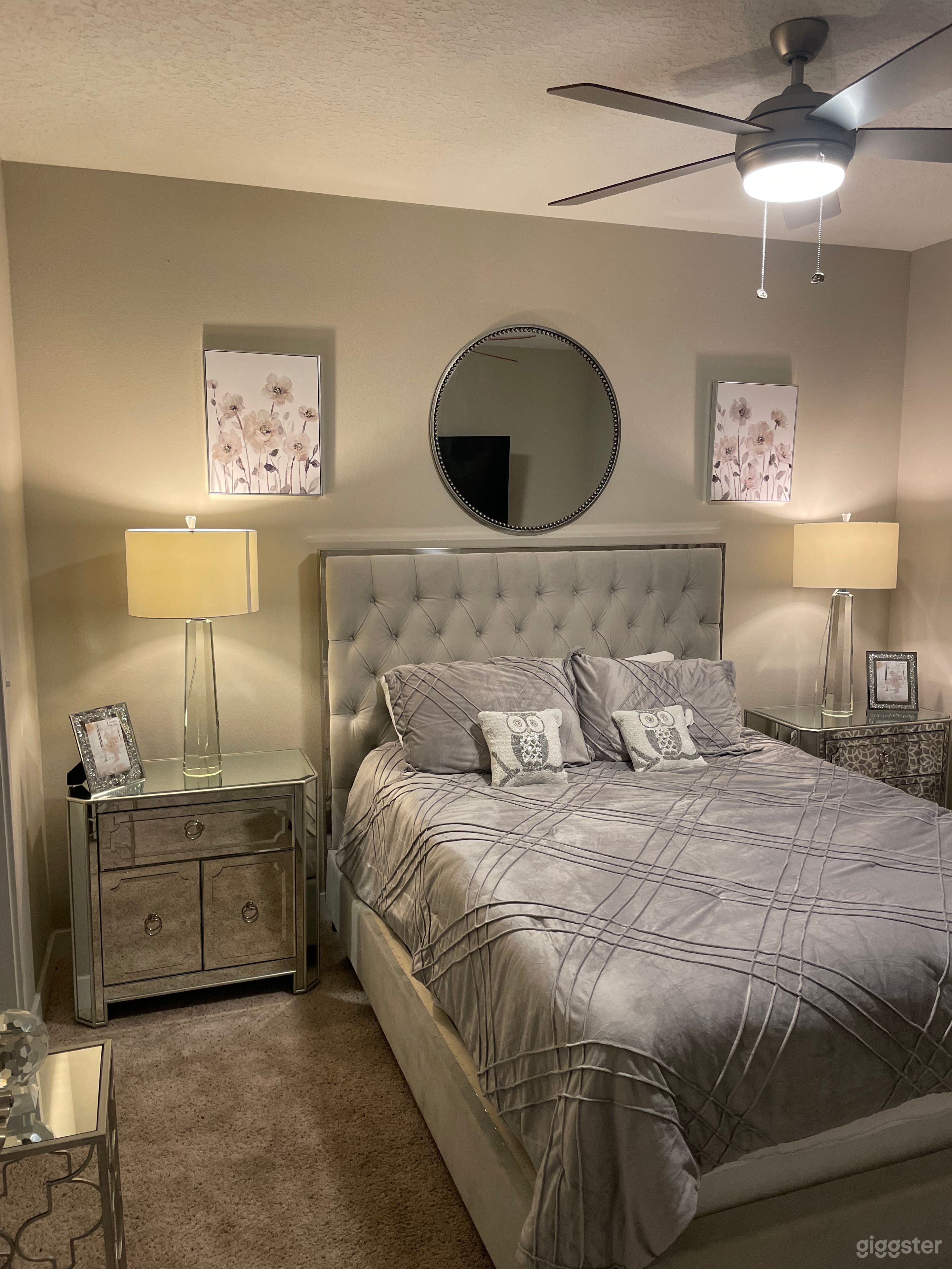 Contemporary 2nd bedroom