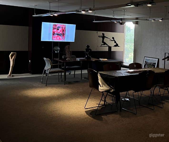 Bright and Wide Second Floor for Celebrations Photo 1