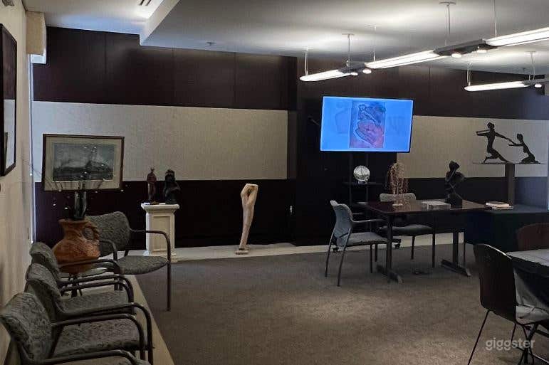 Bright and Wide Second Floor for Celebrations Photo 3