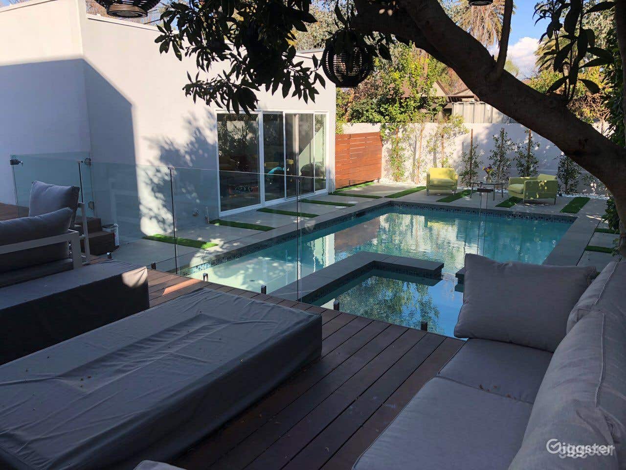 Lovely Pool for Films and Shoots in Studio City Photo 2