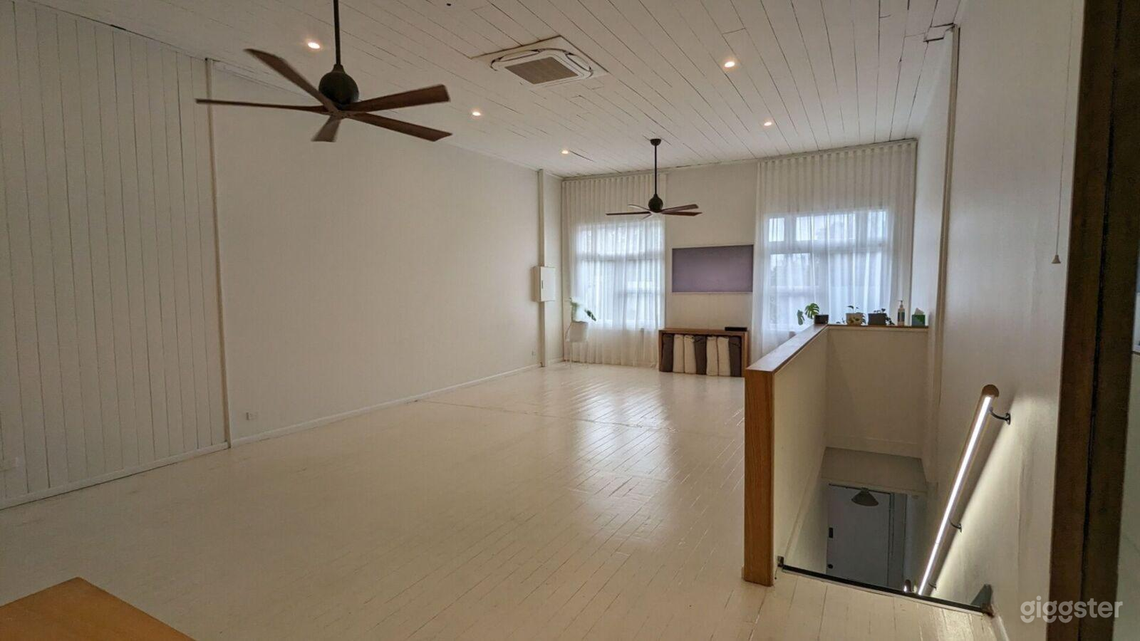 Light filled 1st floor Studio in Balmain, Sydney. Photo 2