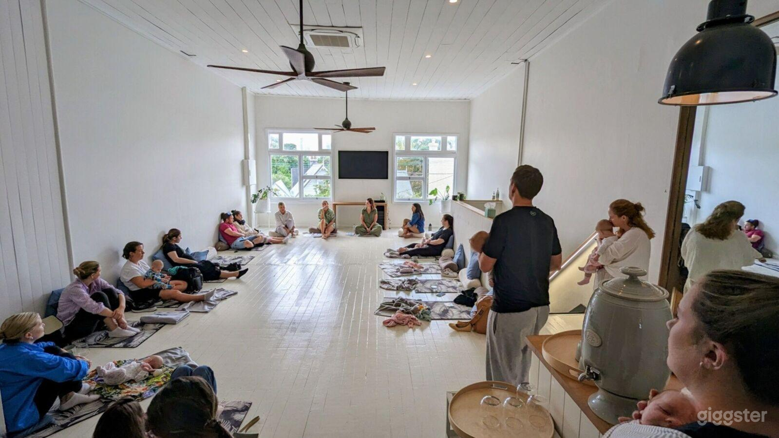 Light filled 1st floor Studio in Balmain, Sydney. Photo 4