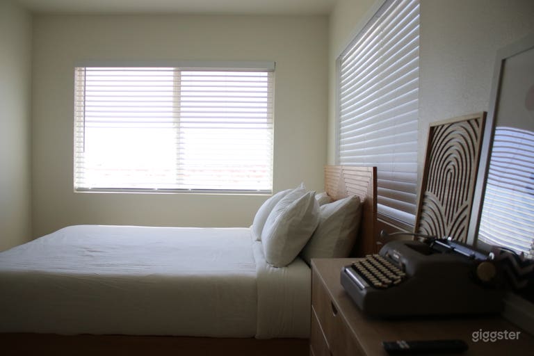  Bedroom space with desk 