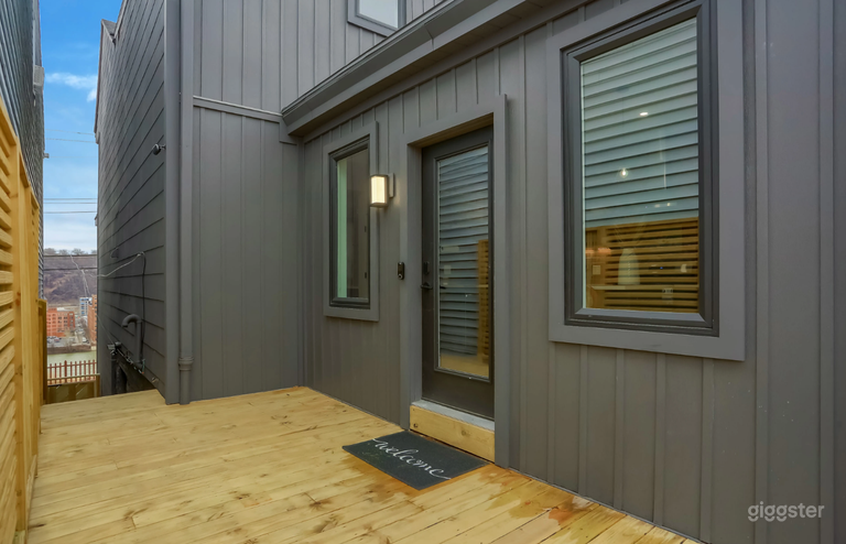  A Stylish Hub in Troy Hill 