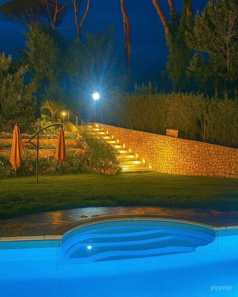  Villa Open Space a Roma con Piscina Coperta e Scoperta Riscaldata 