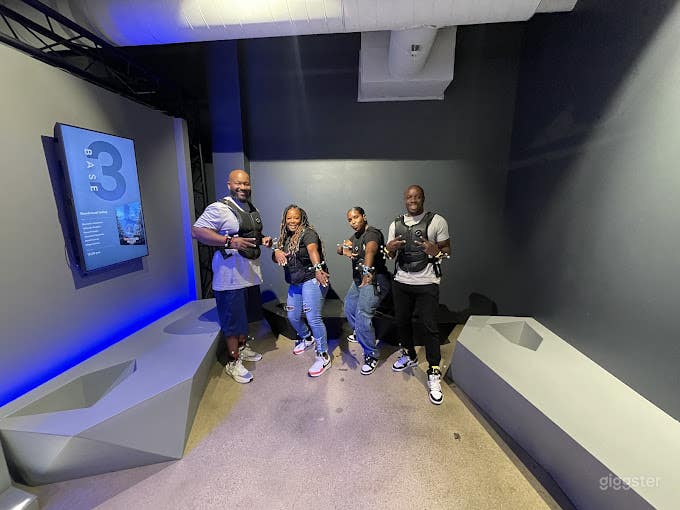 Modern &amp; Futuristic VR Space in Dallas Photo 4