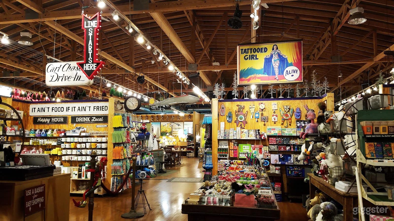  Unique Shop in Clawson Photo 1