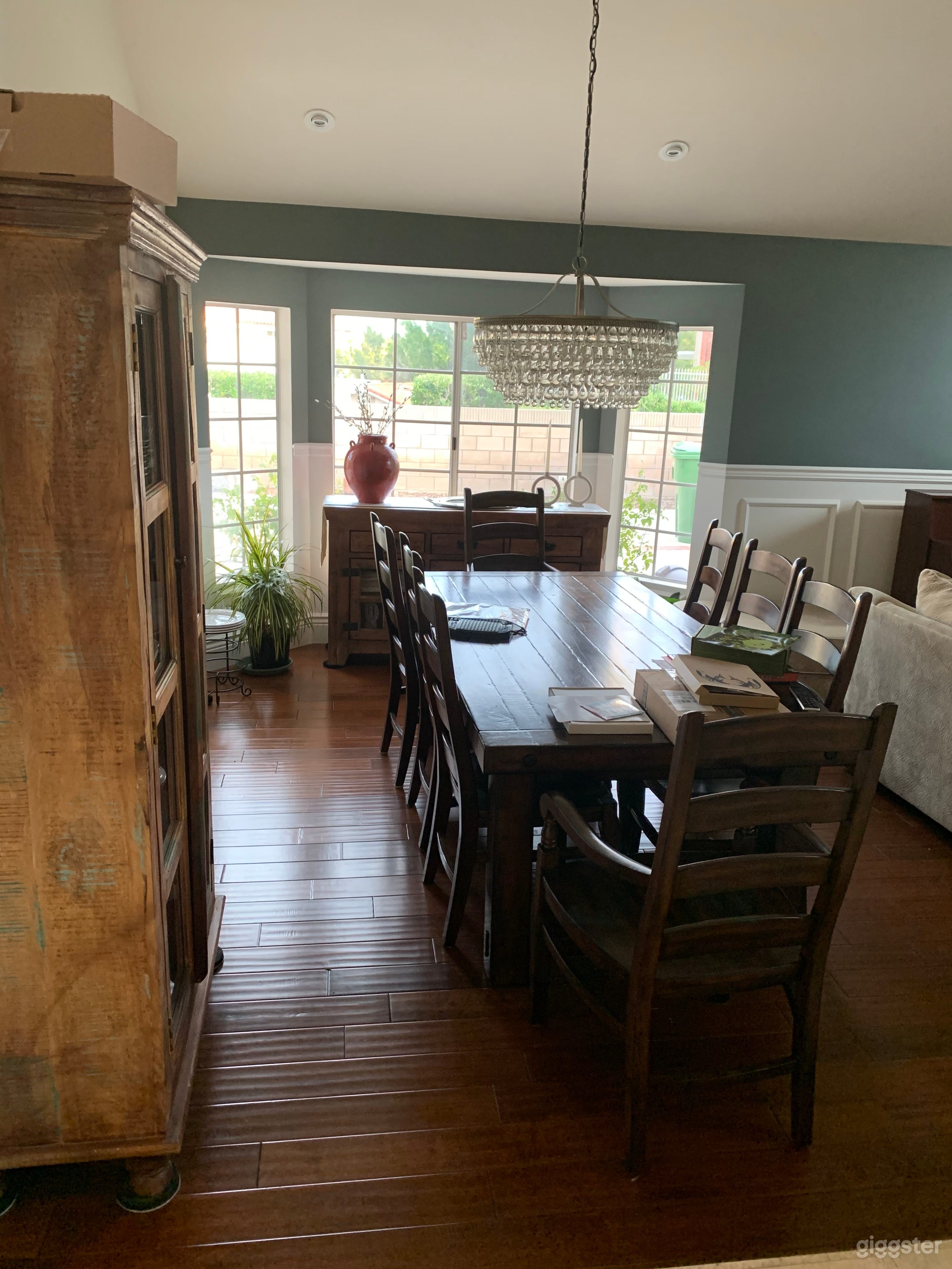 Dining room with bay window