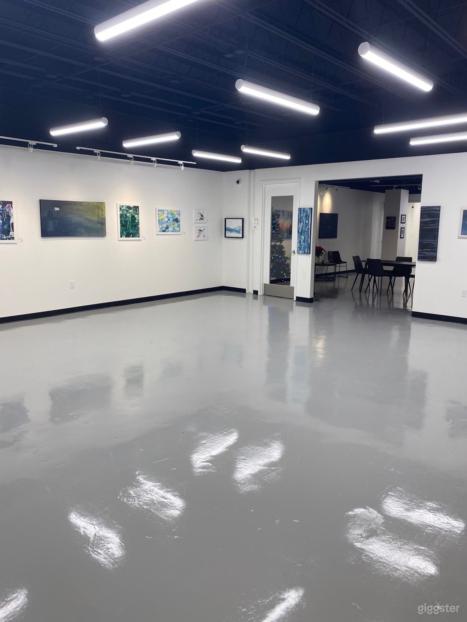 Versatile Creative event space Photo 3