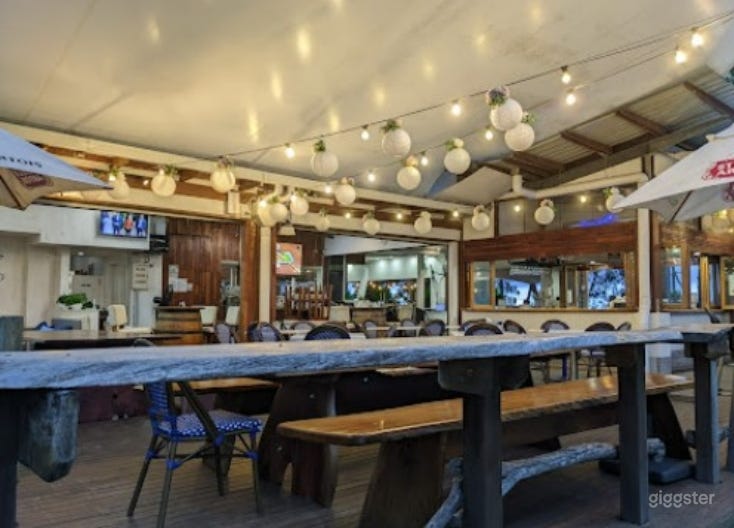 Beachfront Restaurant - Chill Deck Photo 4