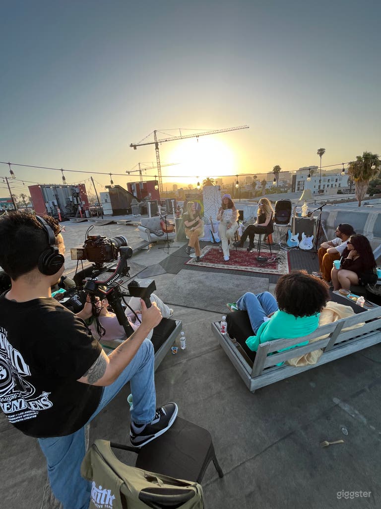  Toit-terrasse à Hollywood avec vue sur les collines d'Hollywood et DTLA 