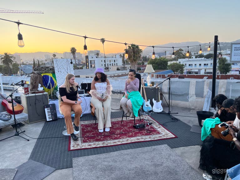  Toit-terrasse à Hollywood avec vue sur les collines d'Hollywood et DTLA 