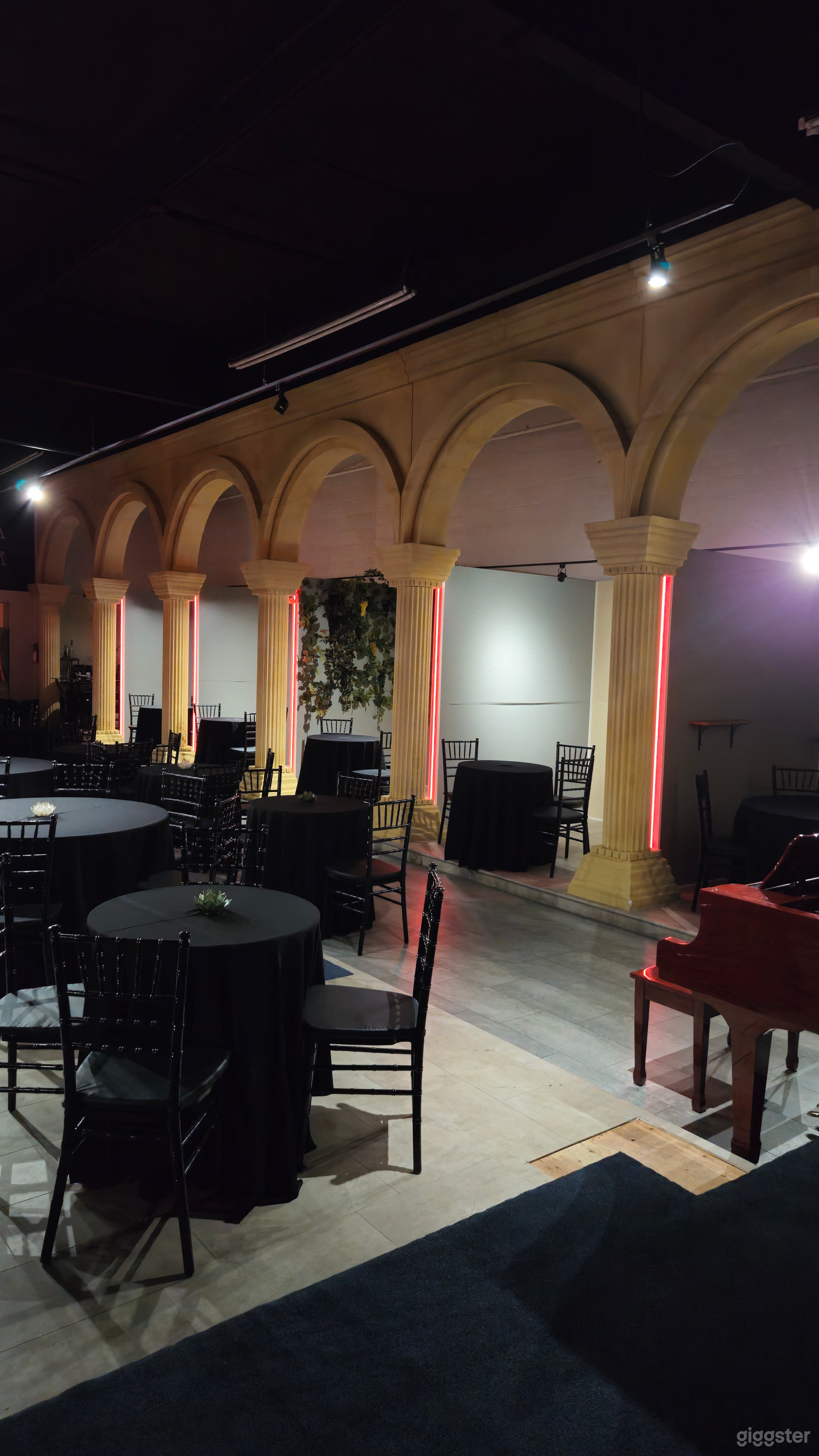 Versatile Roman-Inspired Event Space Photo 3