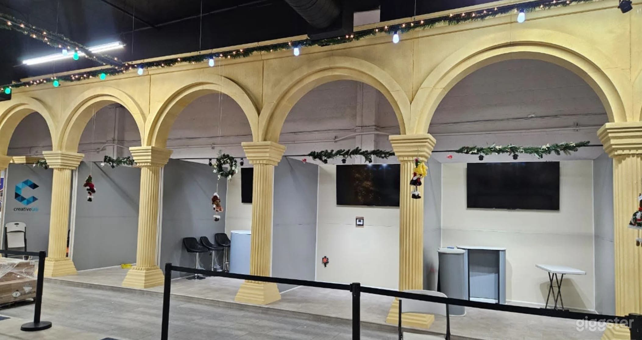 Versatile Roman-Inspired Event Space Photo 1