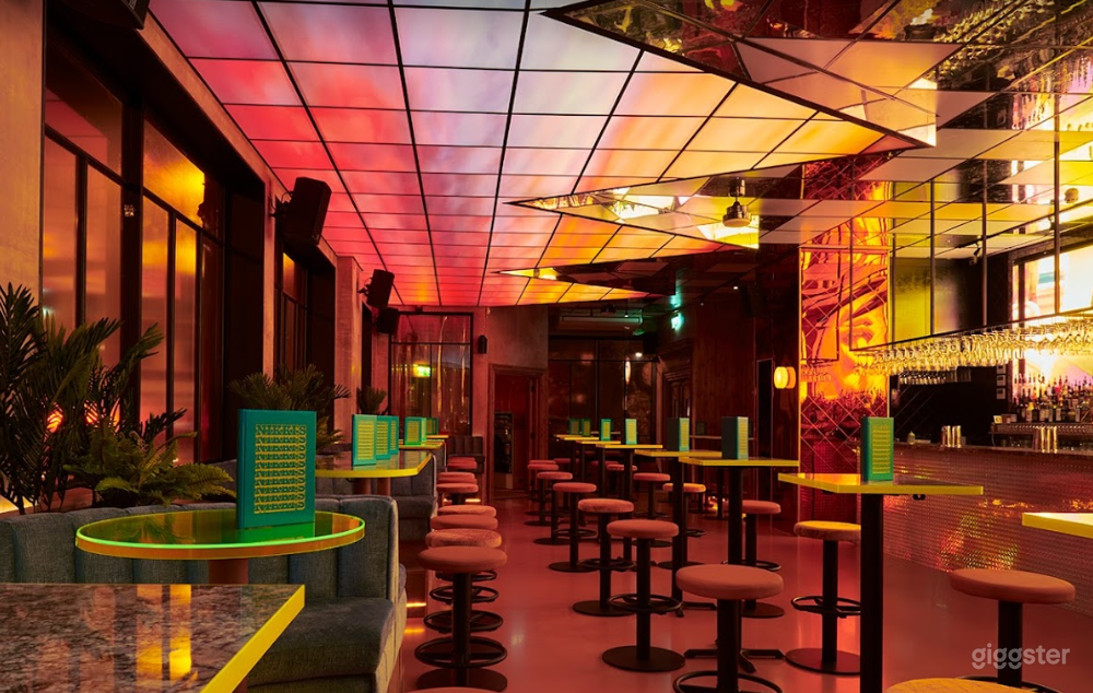 Instagrammable Bar in London for up to 250 People Photo 2
