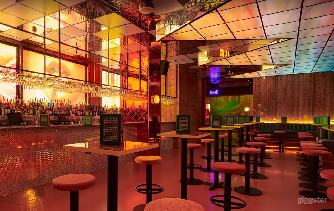 Instagrammable Bar in London for up to 250 People Photo 3