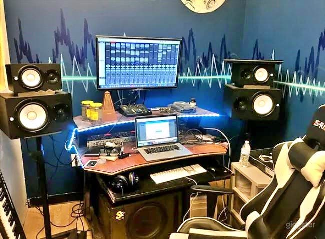 Versatile Premier Studio (Buy Out) Photo 2