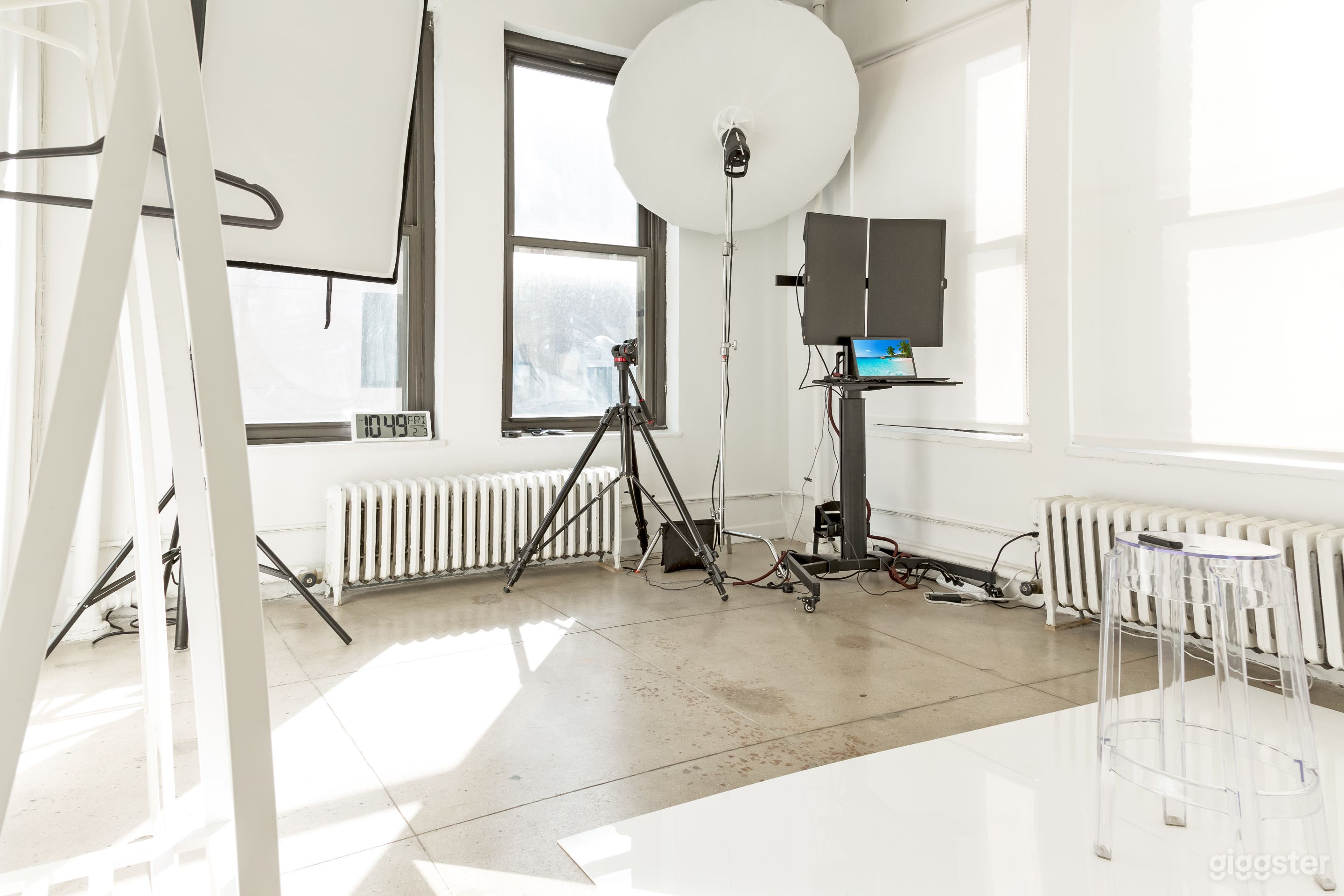 Classic New York Chelsea Loft Studio Photo 4