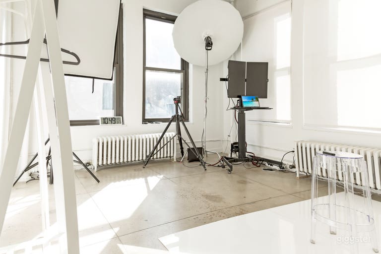  Classic New York Chelsea Loft Studio 