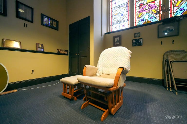  Historic Hall with Vaulted Ceilings, Stained Glass 