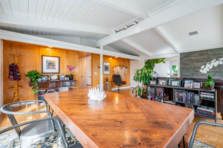  'Modern Tropical' Mid-Century Ranch with Pool (Cliff May) 