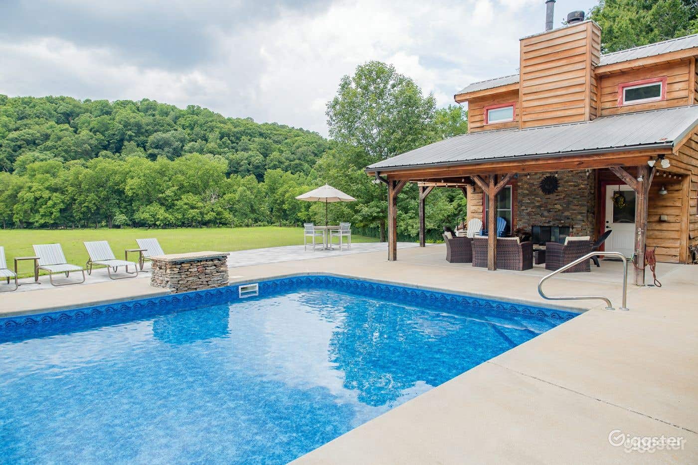 Outdoor Swimming Pool | Country Estate Photo 2