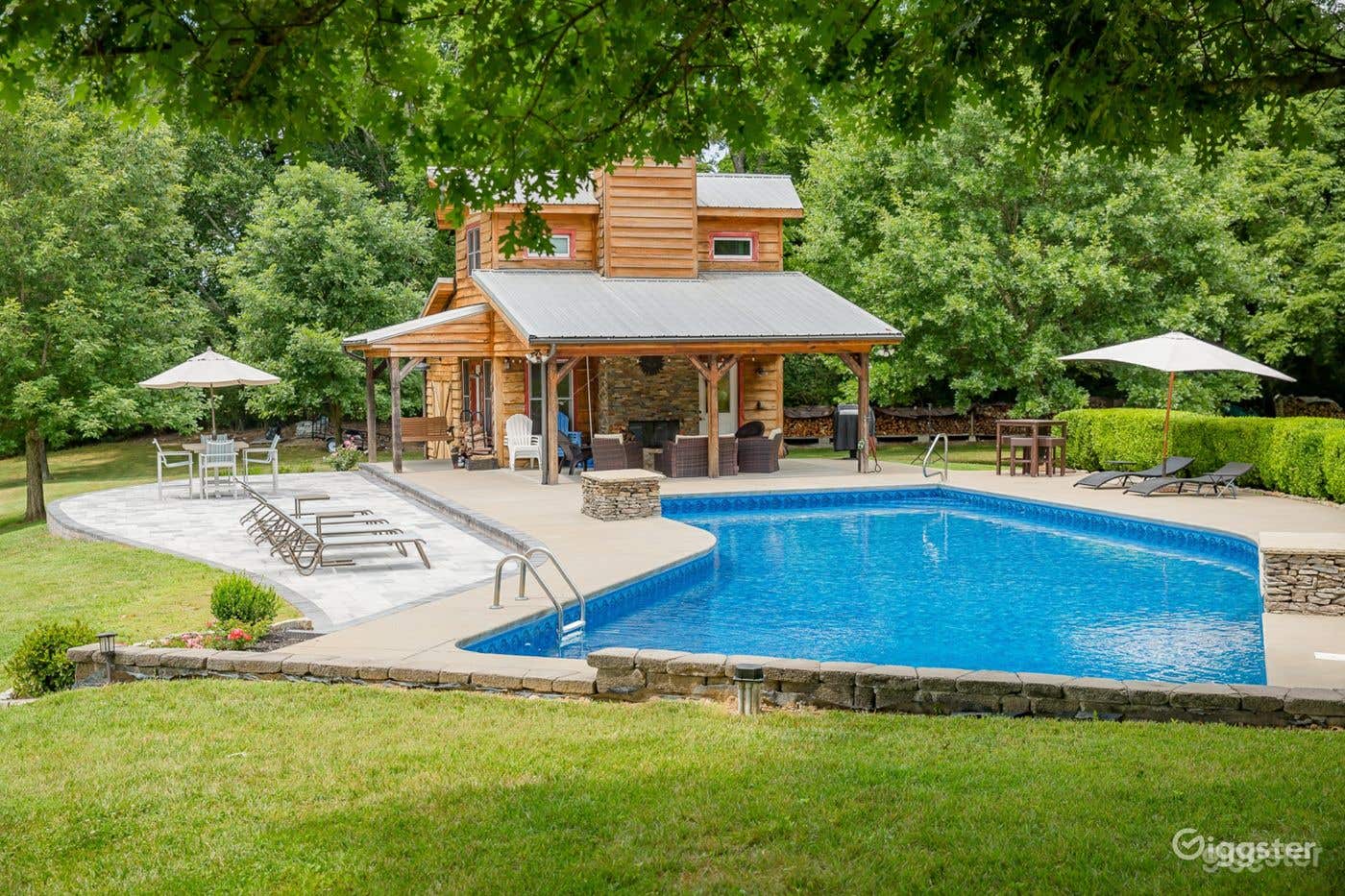 Outdoor Swimming Pool | Country Estate Photo 3