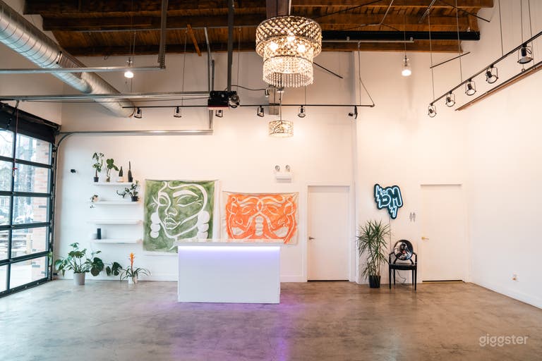  Versatile art gallery for any occasion 